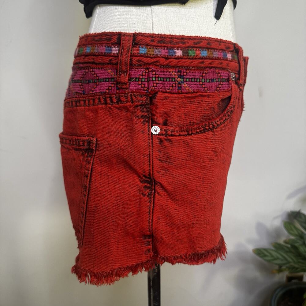 Free People Red Distressed Cutoff Shorts Button Fly Boho Festival Y2K 25 NWT - Picture 4 of 10